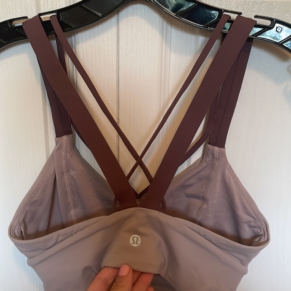 Lululemon Strappy Sportsbra Size 4 - Picture 2 of 4